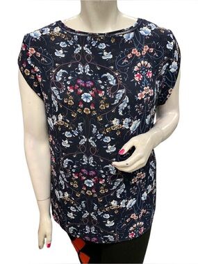 DR2 Navy Floral Short Sleeve Tee with Pink and Blue Accents Size 2X